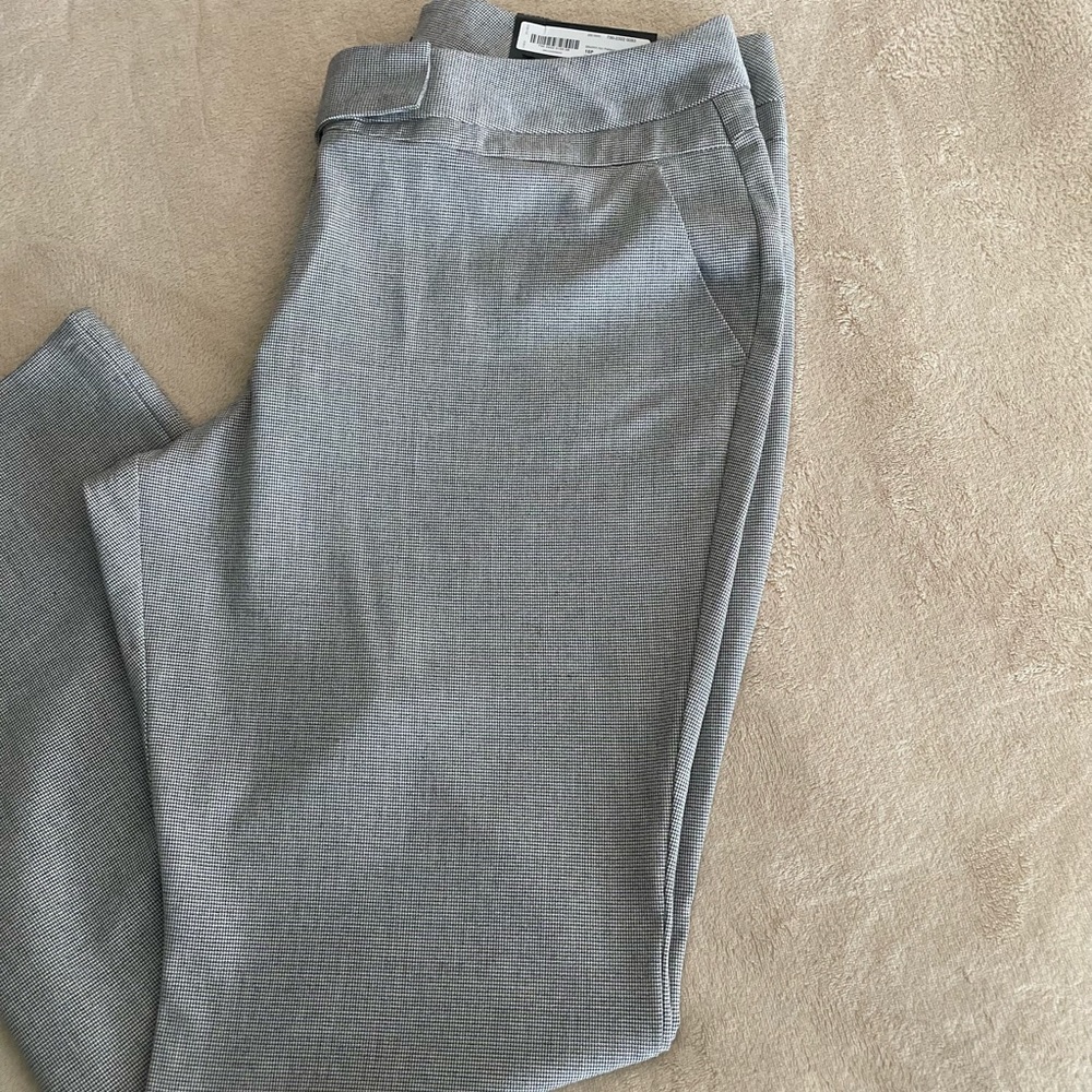 Worthington Modern Fit Relaxed Straight Leg Pants - Size I6P - Picture 2 of 13
